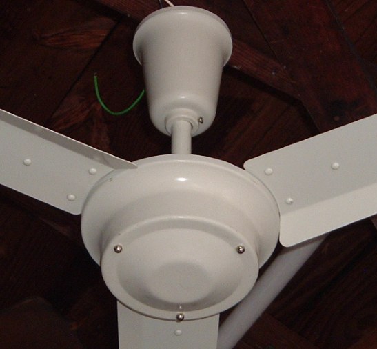 Kmart Shi Chen Electric Ceiling Fan Model CF136
